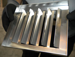 钣金加工企业如何通过引进自动化折弯成型设备降低生产成本,提高产品质量?-中山FH体育-FH体育(中国)-FH体育-FH体育(中国) 钣金加工企业如何通过引进自动化折弯成型设备降低生产成本,提高产品质量?-中山FH体育-FH体育(中国)-FH体育-FH体育(中国)